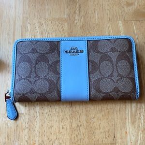 Coach F54630 Authentic Accordion Zip Around Wallet